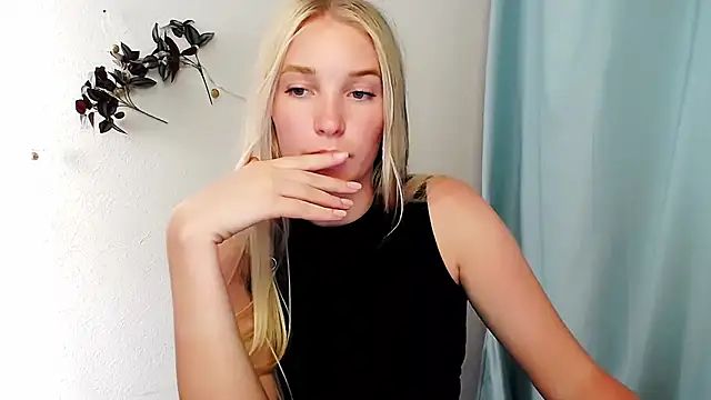 Queen ofLove online show from June 2026 02:26:02 PM