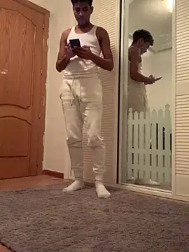 Snapshot of Ryan-hot chatting on December 2024 07:23:01 PM Ryan-hot online show from December 2024 07:23:01 PM