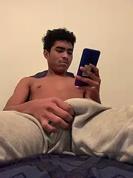 Snapshot of Ryan-hot chatting on December 2024 11:45:02 PM Ryan-hot online show from December 2024 11:45:02 PM