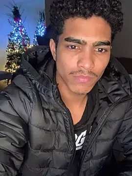 Snapshot of Ryan-hot chatting on December 2024 02:44:02 AM Ryan-hot online show from December 2024 02:44:02 AM