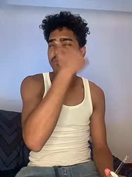 Snapshot of Ryan-hot chatting on January 2025 10:06:01 PM Ryan-hot online show from January 2025 10:06:01 PM