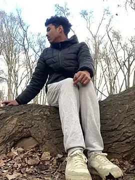 Snapshot of Ryan-hot chatting on January 2025 02:50:02 PM Ryan-hot online show from January 2025 02:50:02 PM