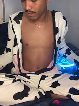 Snapshot of Ryan-hot chatting on January 2025 06:27:01 PM Ryan-hot online show from January 2025 06:27:01 PM