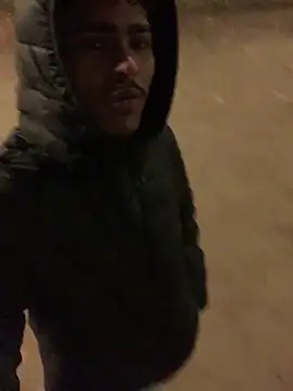 Snapshot of Ryan-hot chatting on February 2025 10:32:01 PM Ryan-hot online show from February 2025 10:32:01 PM