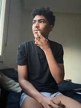 Snapshot of Ryan-hot chatting on February 2025 05:53:01 PM Ryan-hot online show from February 2025 05:53:01 PM