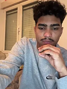 Snapshot of Ryan-hot chatting on March 2025 03:24:01 AM Ryan-hot online show from March 2025 03:24:01 AM