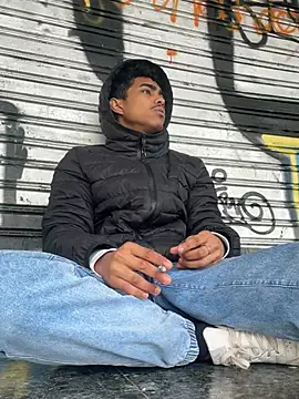 Snapshot of Ryan-hot chatting on March 2025 10:26:02 AM Ryan-hot online show from March 2025 10:26:02 AM