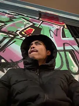 Snapshot of Ryan-hot chatting on March 2025 11:01:02 PM Ryan-hot online show from March 2025 11:01:02 PM