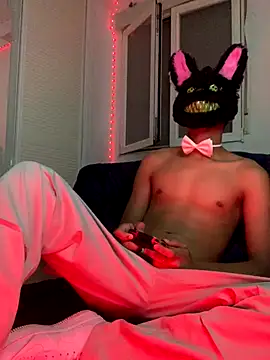 Snapshot of Ryan-hot chatting on November 2025 09:39:01 PM Ryan-hot online show from November 2025 09:39:01 PM