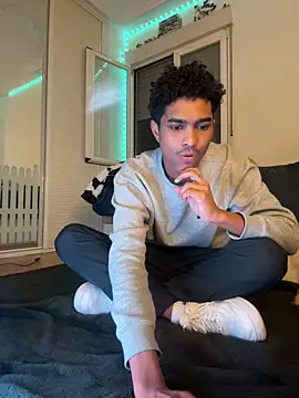 Snapshot of Ryan-hot chatting on January 2026 08:35:01 PM Ryan-hot online show from January 2026 08:35:01 PM