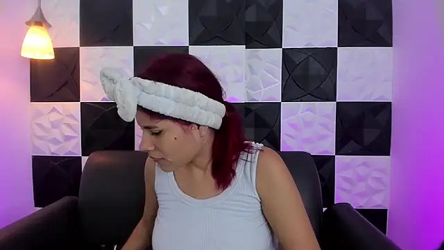 Snapshot of AfroditaMoore chatting on November 2025 03:18:02 AM AfroditaMoore online show from November 2025 03:18:02 AM