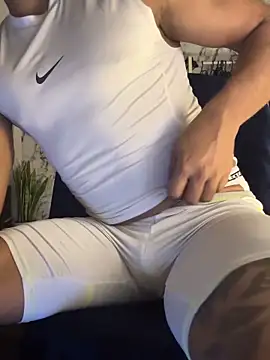 mikemacluffy online show from March 2025 01:41:01 PM