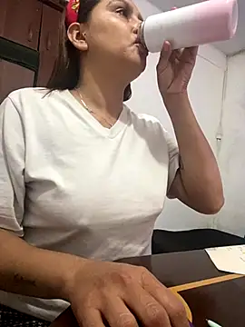 Snapshot of Keittly_ chatting on December 2024 09:02:01 PM Keittly online show from December 2024 09:02:01 PM