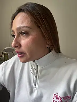 Snapshot of Keittly_ chatting on December 2024 09:17:01 PM Keittly online show from December 2024 09:17:01 PM