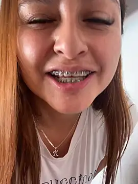 Snapshot of Keittly_ chatting on December 2024 02:22:01 PM Keittly online show from December 2024 02:22:01 PM