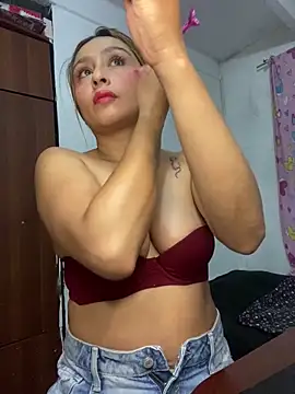 Snapshot of Keittly_ chatting on February 2025 11:39:01 PM Keittly online show from February 2025 11:39:01 PM