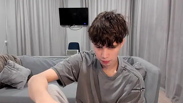 Snapshot of Im_Shine_Guy chatting on December 2024 07:37:02 PM Im Shine Guy online show from December 2024 07:37:02 PM