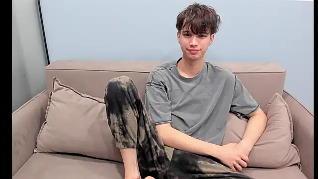 Snapshot of Im_Shine_Guy chatting on October 2025 08:42:01 PM Im Shine Guy online show from October 2025 08:42:01 PM