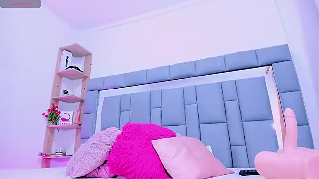 vivianne scott online show from March 2025 12:16:01 PM