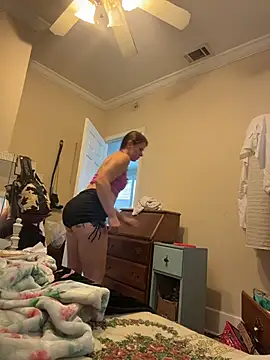 Snapshot of HotMessStilltheBest chatting on November 2025 07:03:01 PM HotMessStilltheBest online show from November 2025 07:03:01 PM