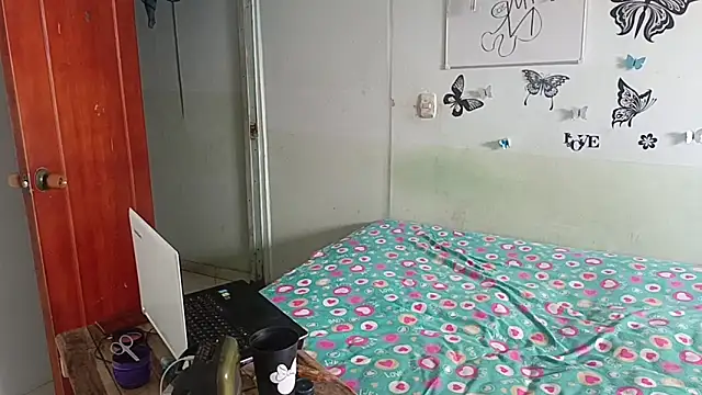 luxandracon23 online show from March 2025 12:56:01 PM