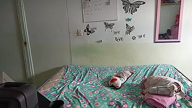 luxandracon23 online show from March 2025 07:25:01 PM