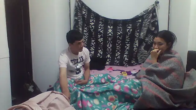 luxandracon23 online show from November 2025 07:10:02 AM