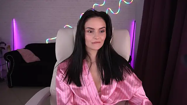 Snapshot of MilashaLovely chatting on November 2025 03:00:02 PM MilashaLovely online show from November 2025 03:00:02 PM