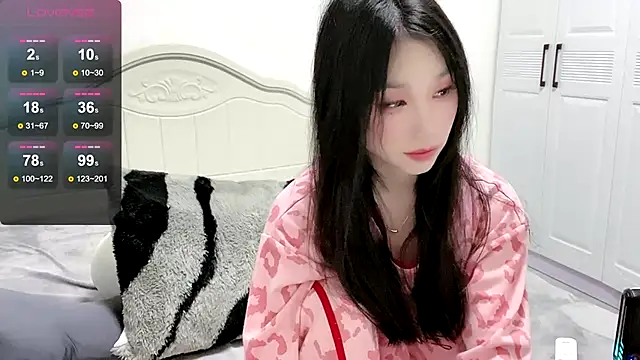 Snapshot of MMiao-66u chatting on January 2025 10:21:02 AM MMiao-66u online show from January 2025 10:21:02 AM