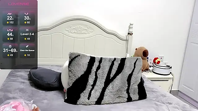 Snapshot of MMiao-66u chatting on January 2025 09:14:02 PM MMiao-66u online show from January 2025 09:14:02 PM