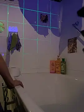 Snapshot of Gilgamesch1704 chatting on December 2024 11:05:02 PM Gilgamesch1704 online show from December 2024 11:05:02 PM