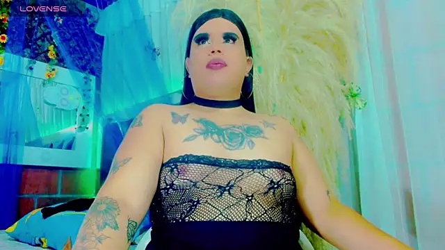 nauthyvalentina online show from April 2026 01:41:02 PM