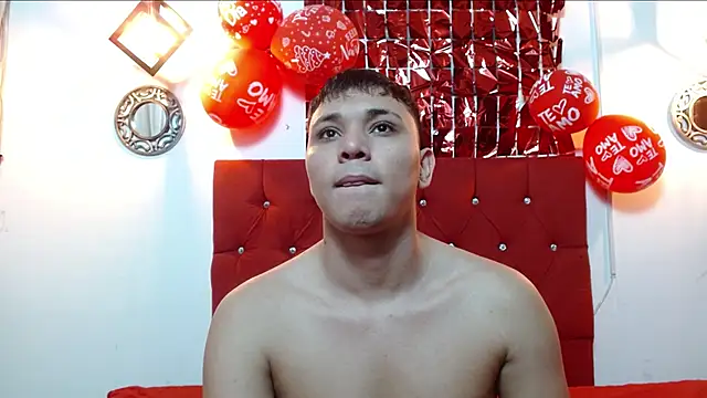 couple lovelyds online show from February 2025 03:41:02 PM