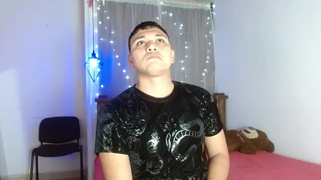 couple lovelyds online show from March 2025 07:46:01 PM