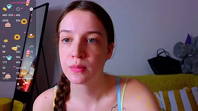 Snapshot of Sweet_Evva chatting on April 2026 04:26:01 PM Sweet Evva online show from April 2026 04:26:01 PM