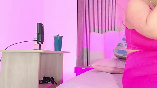 Sofia martiin online show from March 2026 03:12:01 AM