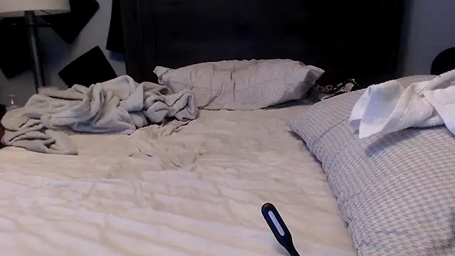 chased21 online show from April 2026 09:02:01 AM