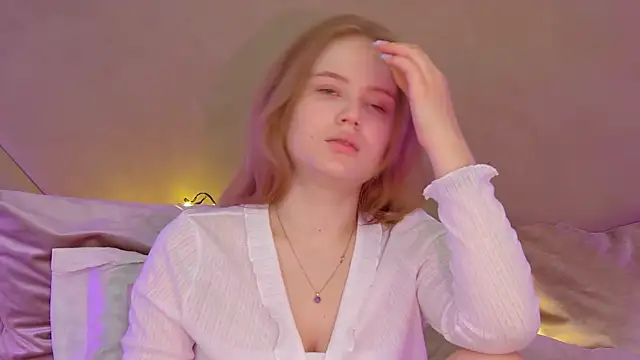 SelinSwarovski online show from September 2025 04:18:01 PM