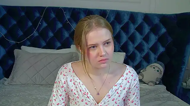 SelinSwarovski online show from December 2025 06:14:02 PM