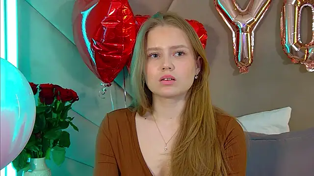 SelinSwarovski online show from February 2026 04:41:01 AM