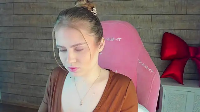 SelinSwarovski online show from February 2026 04:28:02 PM