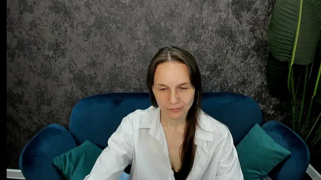 Lillian White online show from March 2025 11:03:01 AM