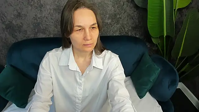 Lillian White online show from March 2025 07:08:02 AM