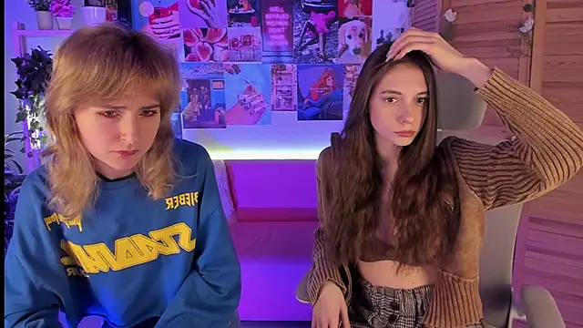 Snapshot of LuxRayi chatting on December 2024 03:00:02 AM LuxRayi online show from December 2024 03:00:02 AM