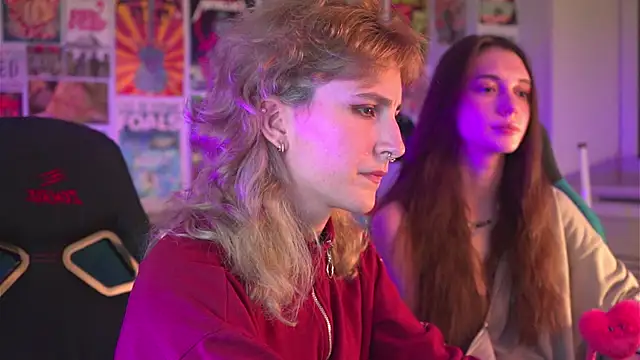 Snapshot of LuxRayi chatting on January 2025 06:12:02 PM LuxRayi online show from January 2025 06:12:02 PM