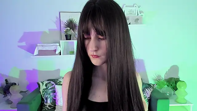 Snapshot of LuxRayi chatting on February 2025 05:59:01 PM LuxRayi online show from February 2025 05:59:01 PM