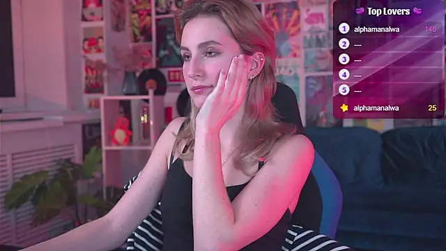 Snapshot of LuxRayi chatting on February 2025 12:08:01 AM LuxRayi online show from February 2025 12:08:01 AM