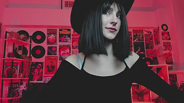 Snapshot of LuxRayi chatting on March 2025 05:50:01 PM LuxRayi online show from March 2025 05:50:01 PM