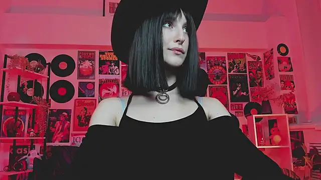 Snapshot of LuxRayi chatting on March 2025 12:08:01 AM LuxRayi online show from March 2025 12:08:01 AM