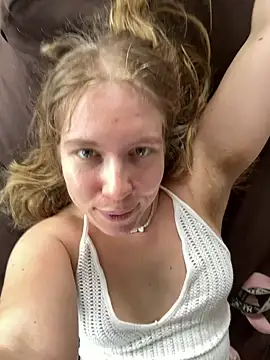 Snapshot of fluffy_bunnyxxx chatting on December 2024 06:39:01 AM fluffy bunnyxxx online show from December 2024 06:39:01 AM